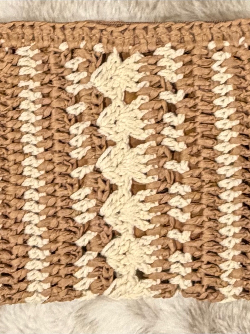 Handwoven Paper Straw Crochet Clutch Bag with Tassel - Picture 6 of 6